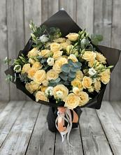 Букет цветов из:  Розы и Лизиантусы в Кизляре Республики Северная Осетия-Алания