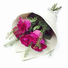 Букет цветов из:  Розы в Кизляре Республики Северная Осетия-Алания