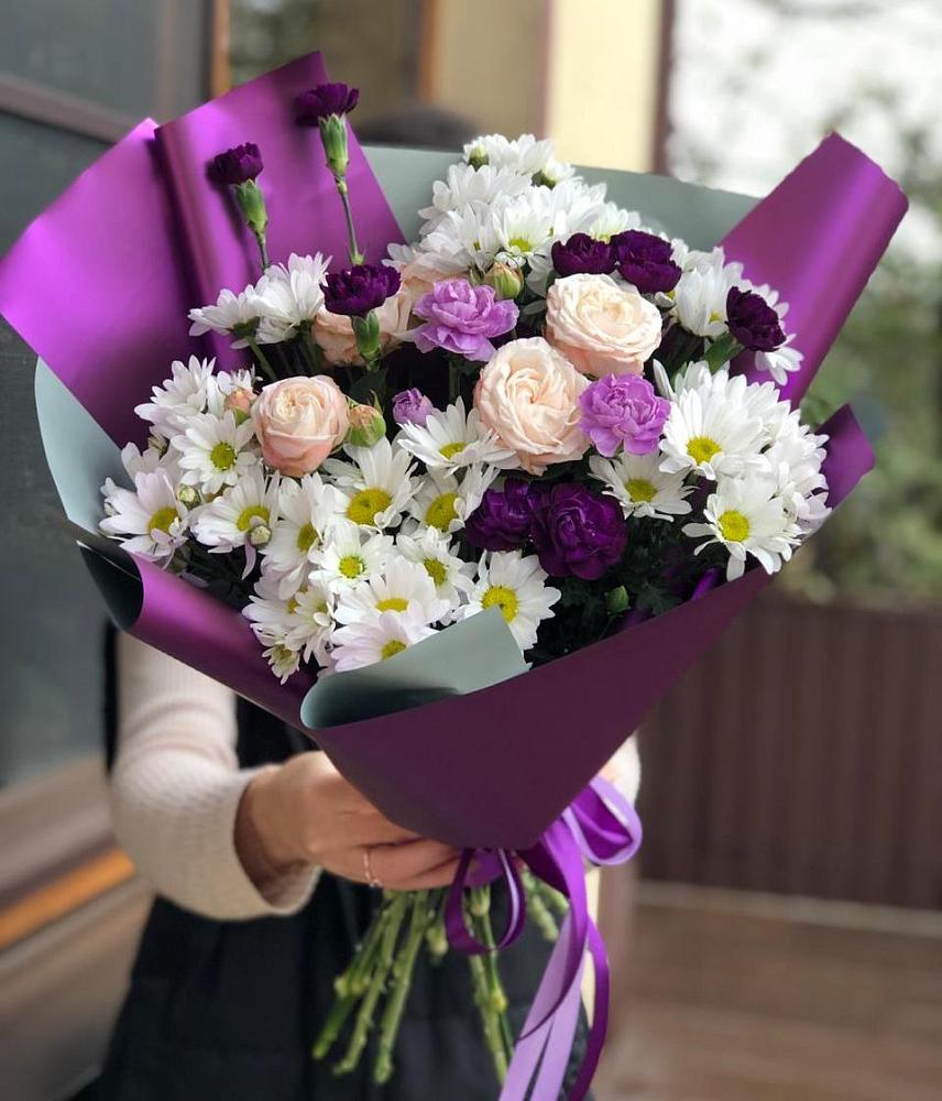Букет цветов из: Хризантемы, Гвоздики и Розы в Кизляре Республики Северная Осетия-Алания