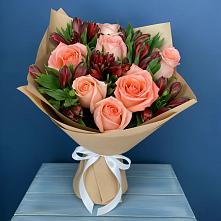 Букет цветов из:  Розы и Альстромерии в Кизляре Республики Северная Осетия-Алания