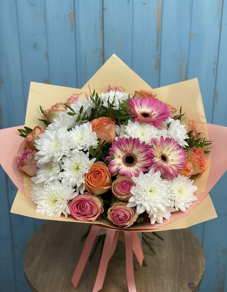 Букет цветов из: Розы, Герберы и Хризантемы в Кизляре Республики Северная Осетия-Алания