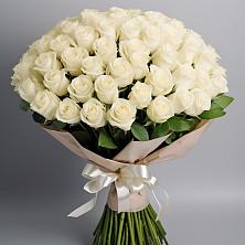 Букет 101 беля роза Белоснежка в Кизляре Республики Северная Осетия-Алания