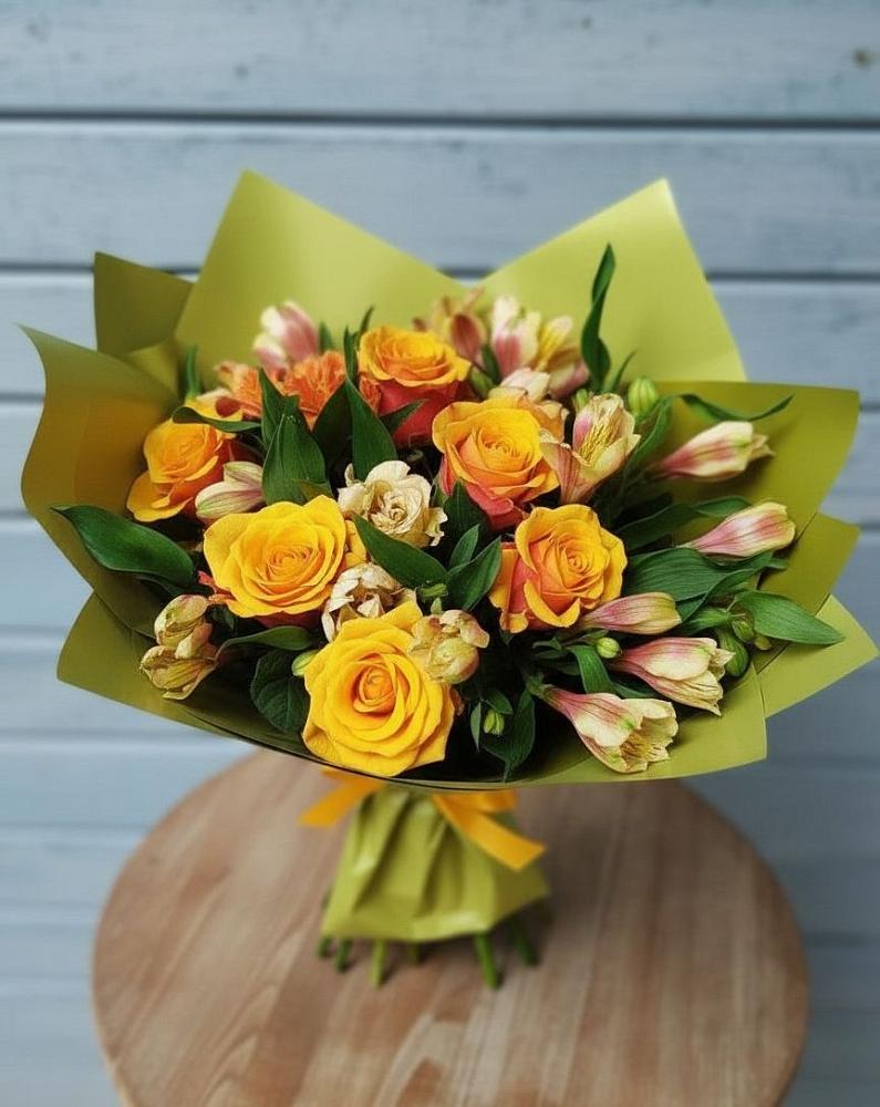 Букет цветов из: Альстромерии и Розы в Кизляре Республики Северная Осетия-Алания