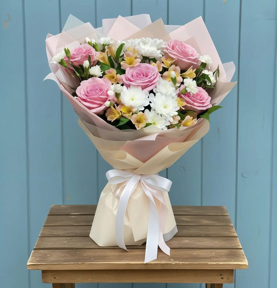 Букет цветов из: Гвоздики, Орхидеи и Розы в Кизляре Республики Северная Осетия-Алания