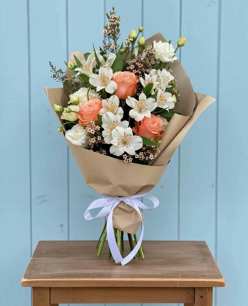 Букет цветов из: Альстромерии, Лизиантусы, Розы и Хризантемы в Кизляре Республики Северная Осетия-Алания