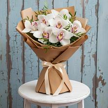 Букет цветов из:  Орхидеи и Розы в Кизляре Республики Северная Осетия-Алания