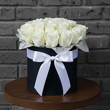 Цветочная композиция из Розы в шляпной коробке #REPLACE_PRED# Кизляре Республики Северная Осетия-Алания