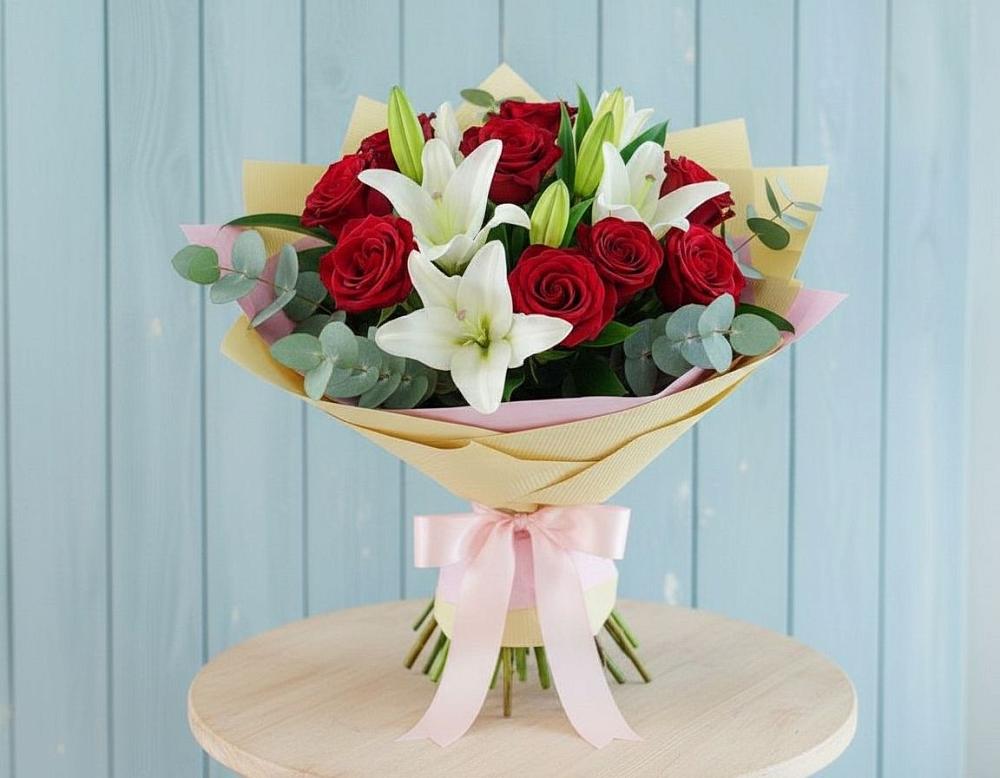 Букет цветов из: Лилии и Розы в Кизляре Республики Северная Осетия-Алания